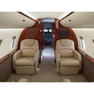 Bombardier Challenger 850