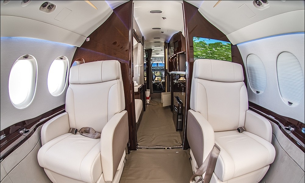 private flight on the Dassault Falcon 8X