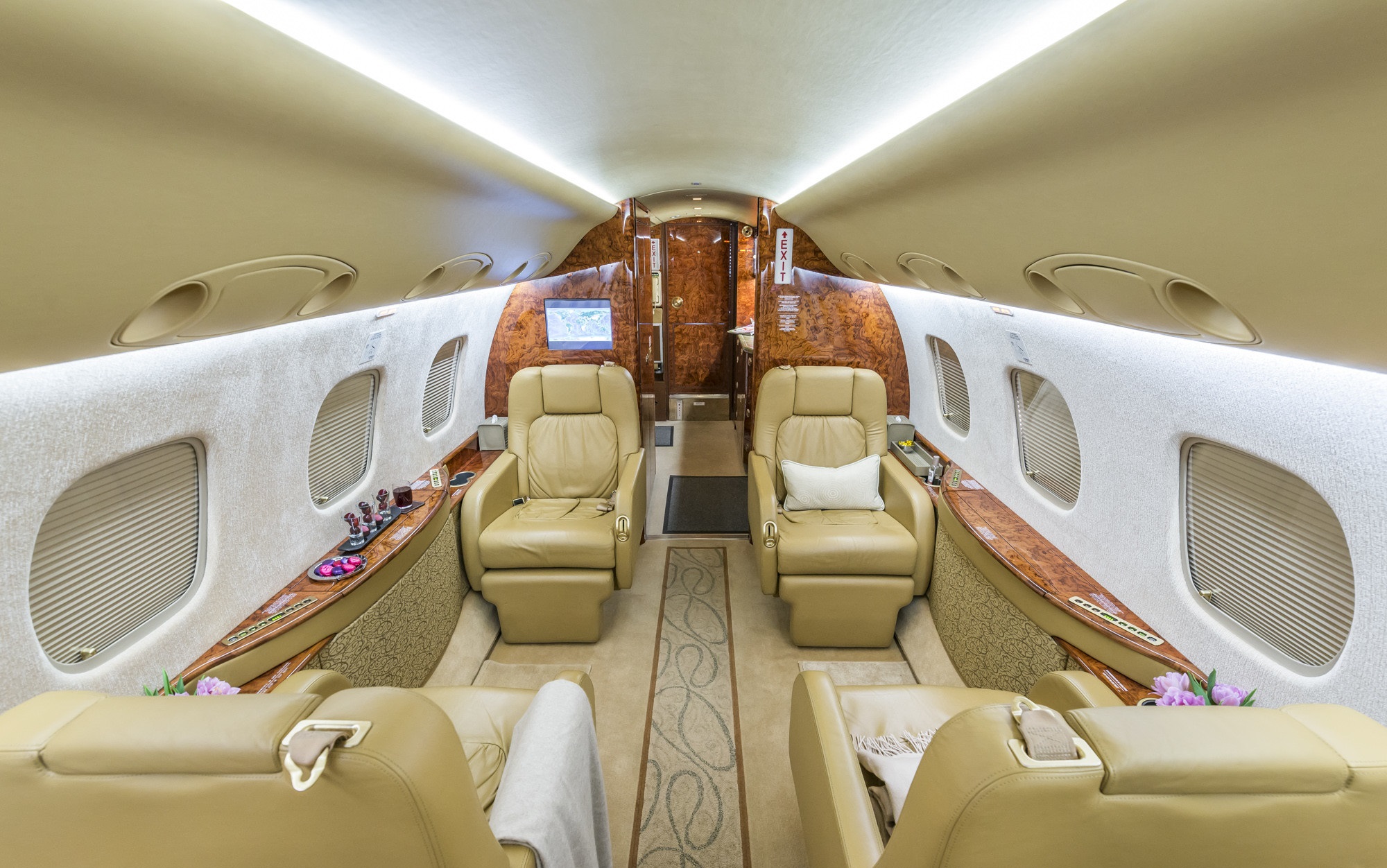 photo of the aircraft Embraer Legacy 600