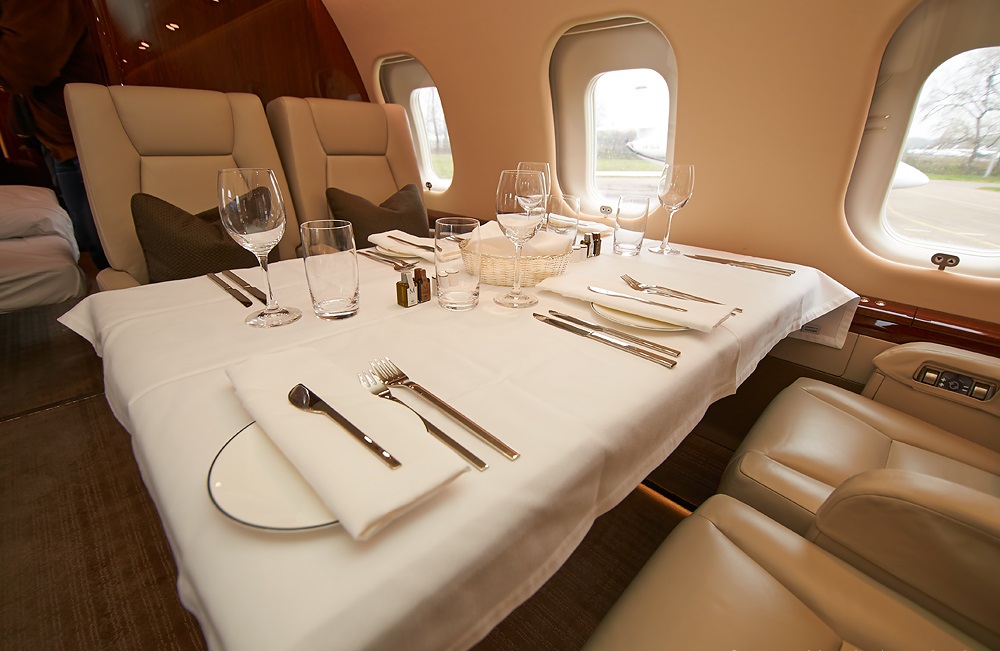 private jet Bombardier Global 6000