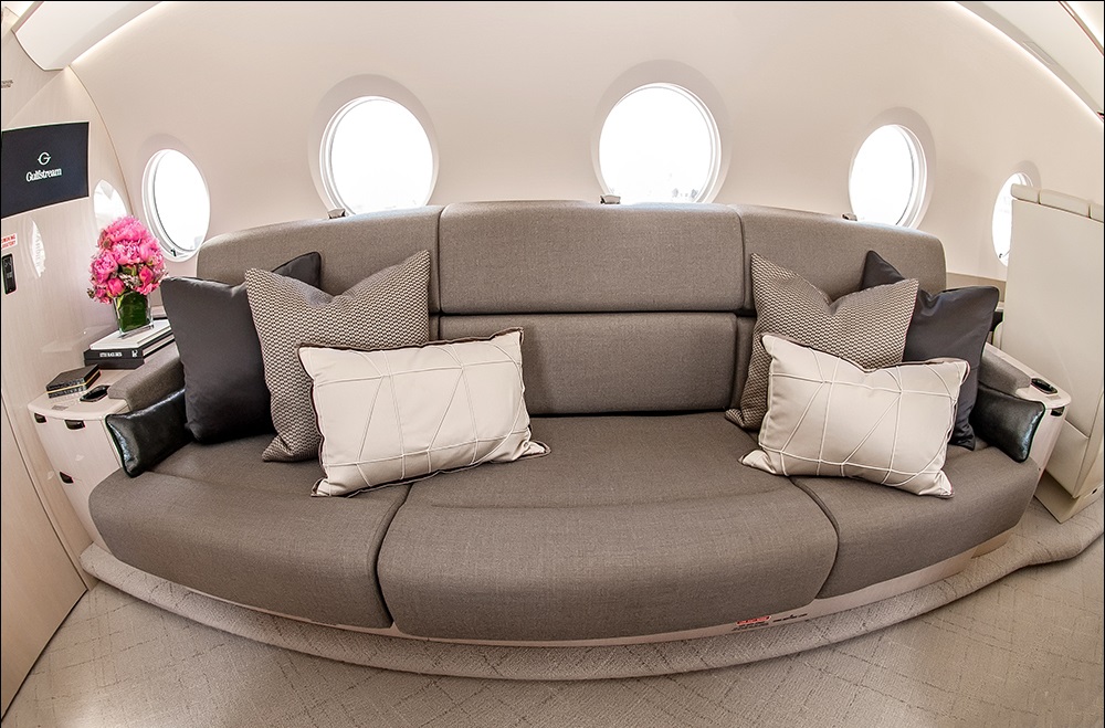 business aviation jet Gulfstream G280