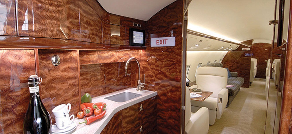 photo of the aircraft Bombardier Challenger 850