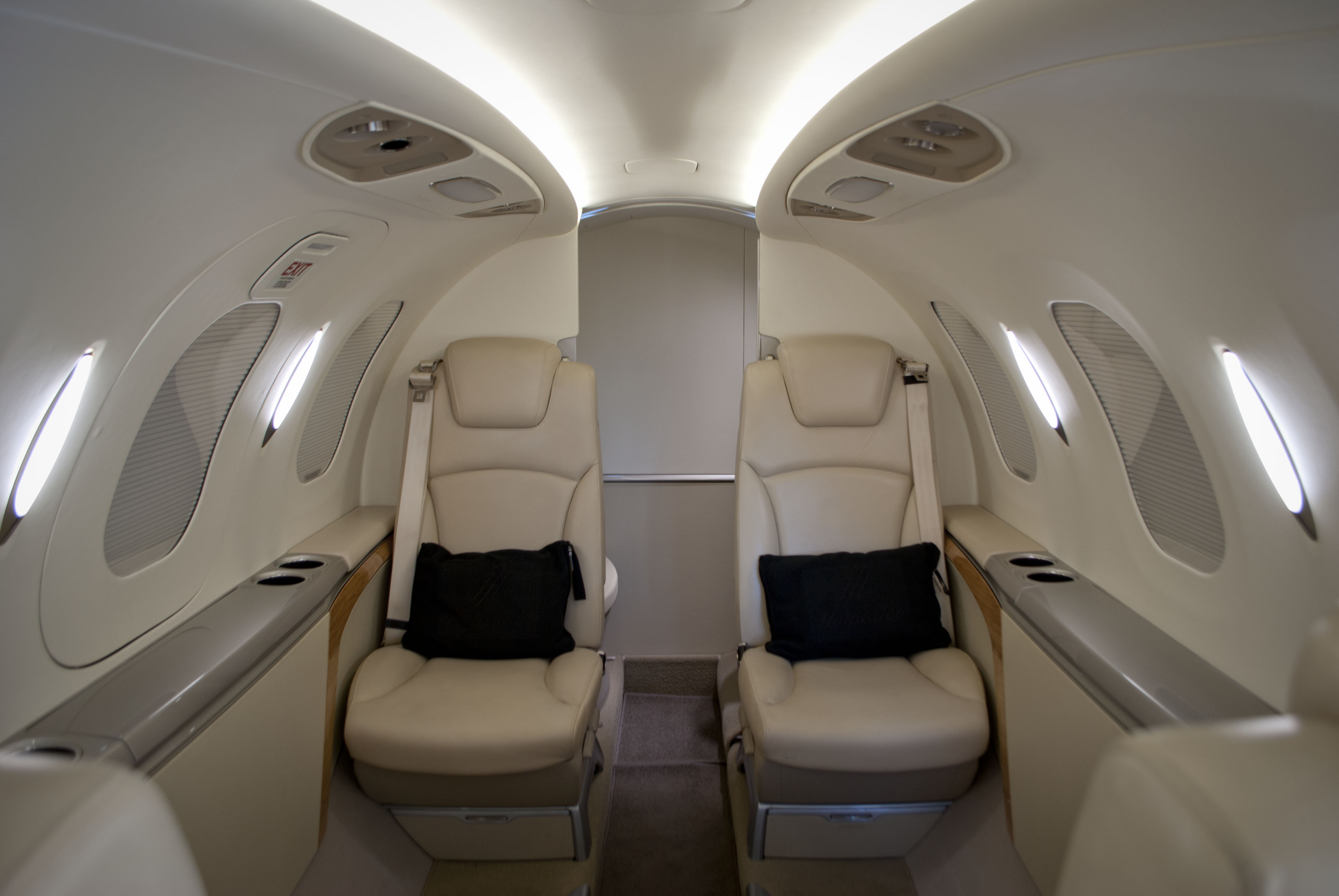 cabin HondaJet HA-420