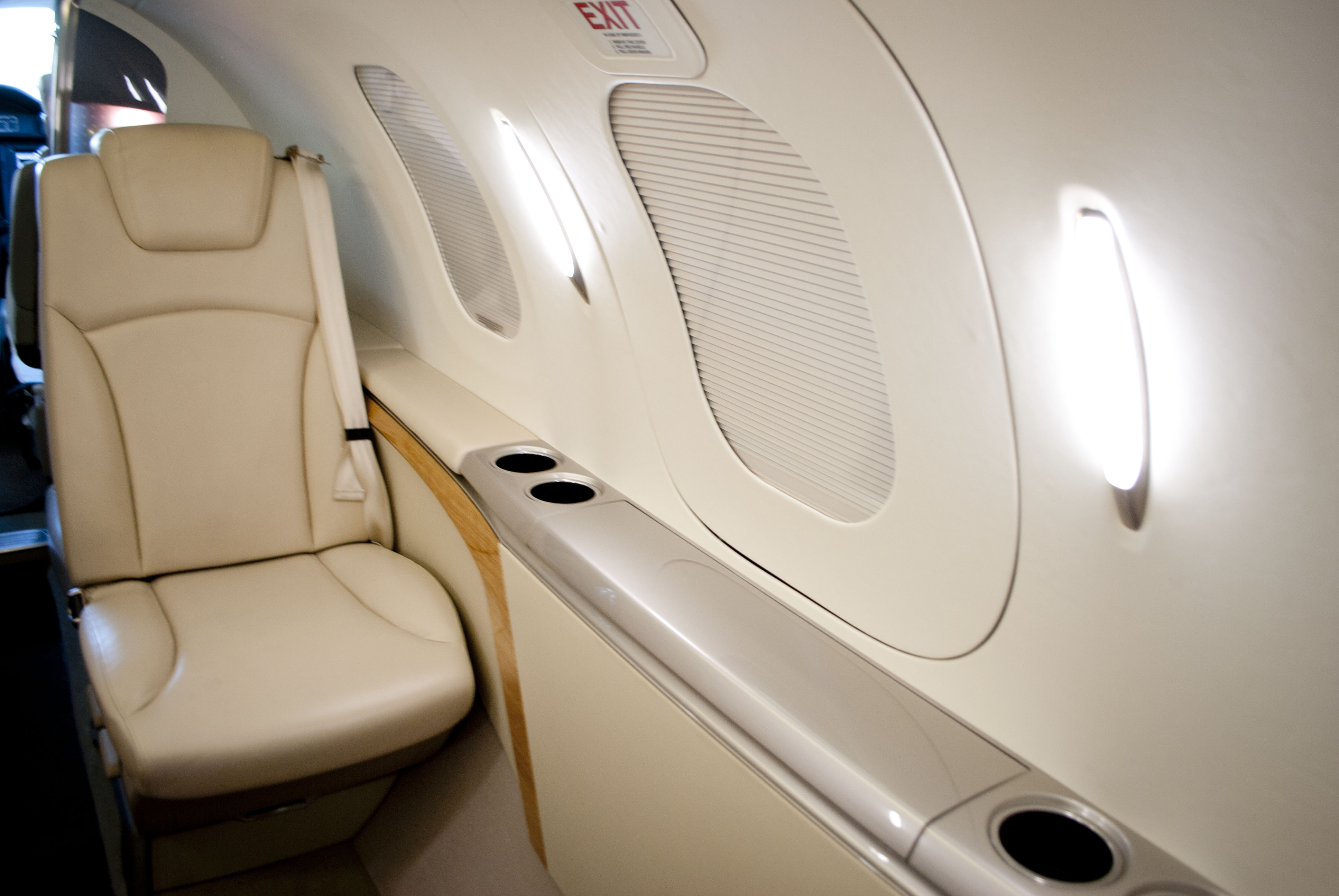 photo of the aircraft HondaJet HA-420